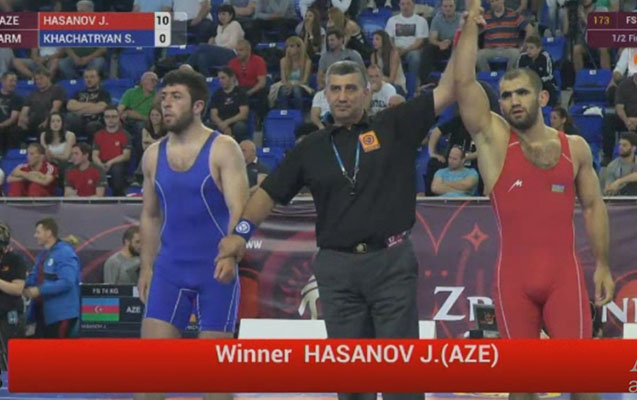 Azerbaijani athelete defeats Armenian wrestler, wins license for Rio 2016 - VIDEO