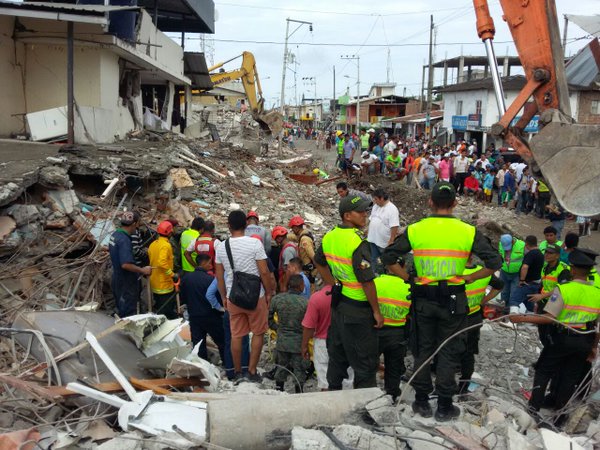 Le bilan du séisme en Equateur s`alourdit à 233 morts