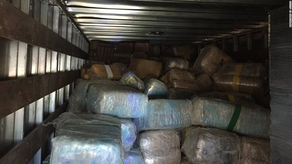 Etats-Unis: 2 tonnes de cocaïne et 7 tonnes de cannabis dans un tunnel