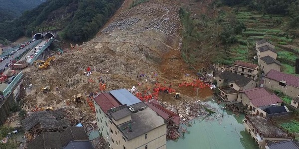 Chine: 41 personnes disparues après un glissement de terrain - VIDEO