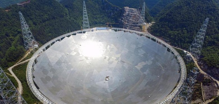 China startet Alien-Suche mit neuem Mega-Teleskop