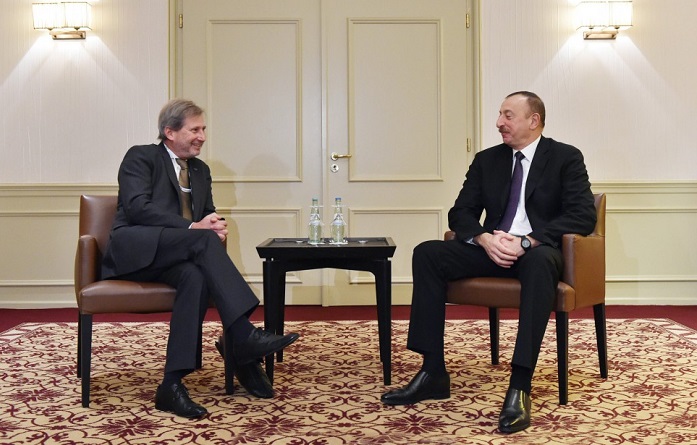 Le président azerbaïdjanais Ilham Aliyev rencontre le Commissaire européen Johannes Hahn 