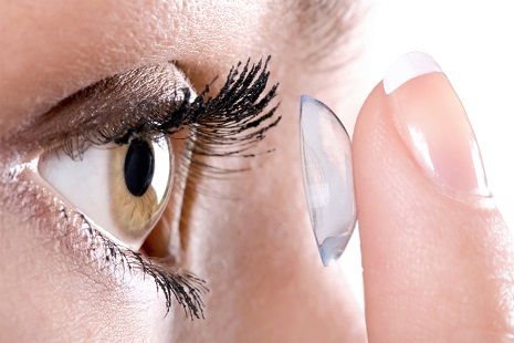Contact lenses, place for 1,000,000 more bacteria, study says