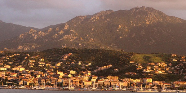 France: mitraillage d`une boucherie musulmane en Corse