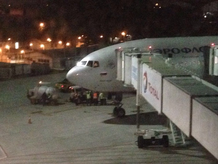 A Rio, l’avion de l`équipe russe retardé par une matriochka géante