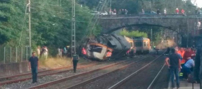 Un train déraille en Espagne, des victimes - VIDEO