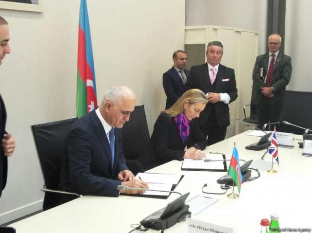 Azerbaijan, UK sign co-op protocol