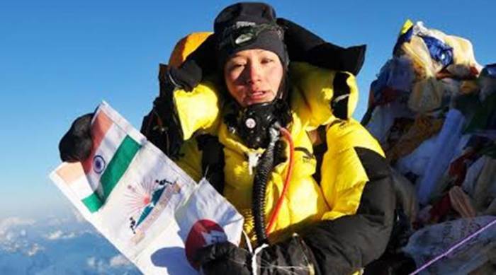 Une Indienne gravit l'Everest deux fois en une semaine, un record