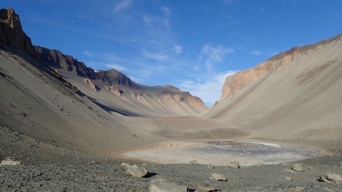 Water on Mars? Salty Antarctic pond could reveal clues