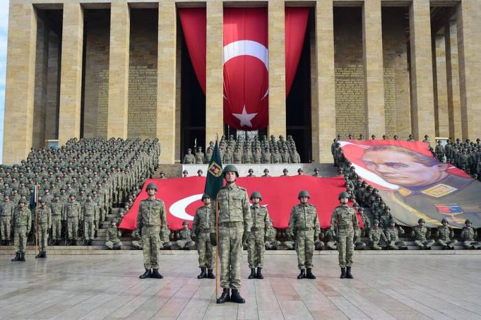 Analyst über Afrin-Operation: Türkei baut Kontakte zu Arabern und Kurden auf