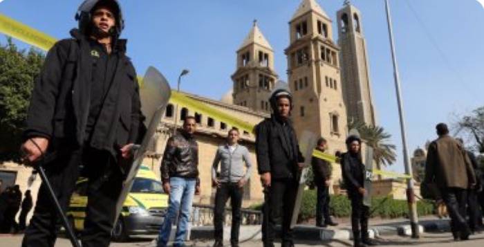 Attaque contre une église au sud du Caire, des victimes signalées 
