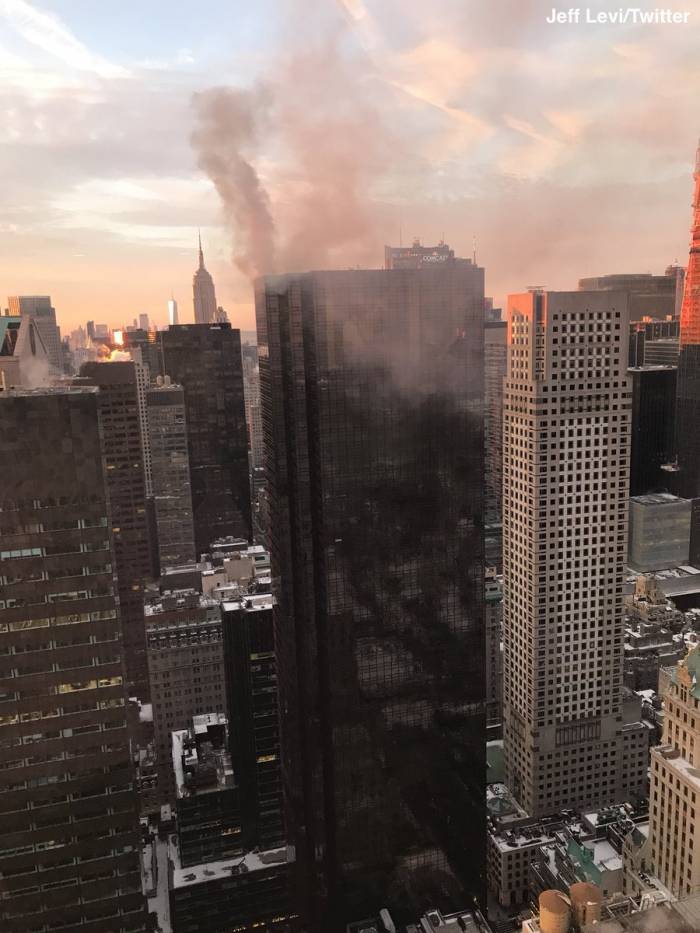 La Trump Tower de New York en feu