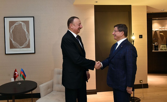 Le président Ilham Aliyev s`est entretenu avec le Premier ministre turc