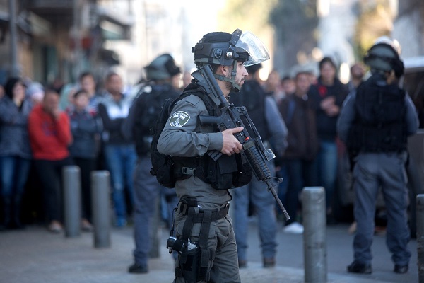 Jérusalem-Est: des dizaines de Palestiniens arrêtés après un attentat
