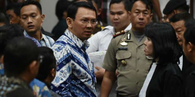 Deux ans de prison pour le gouverneur de Jakarta pour blasphème
