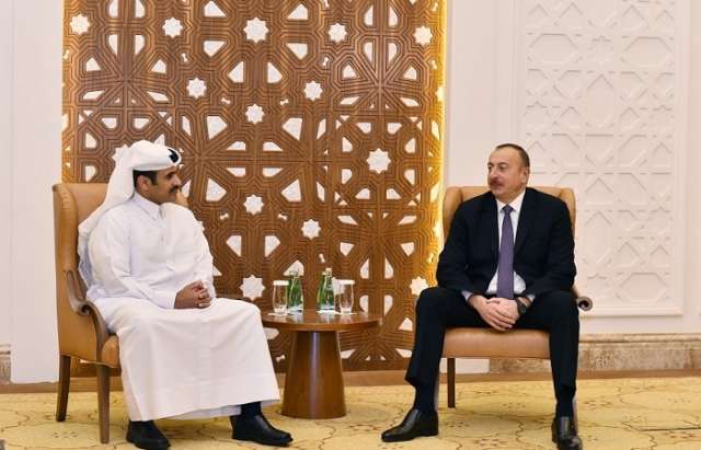 Doha : le président Ilham Aliyev rencontre le PDG de Qatar Petroleum