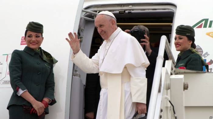 Le pape François a atterri au Chili