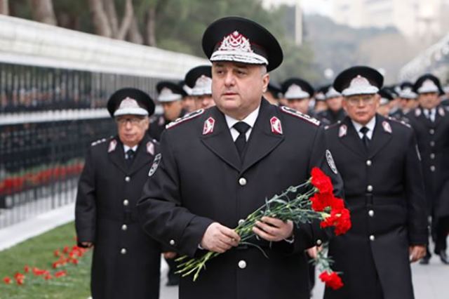 Eldar Mahmudov üzə çıxdı