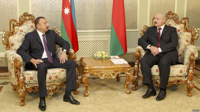 İlham Aliyev et Alexandre Loukachenko ont discuté la situation sur la ligne de front