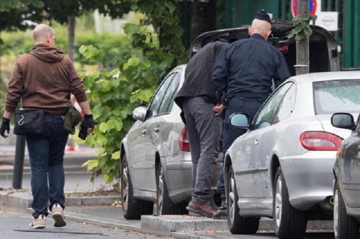 Polizei sprengt Auto in Nähe des Stade de France