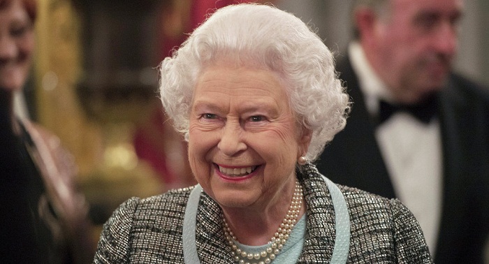 Queen Elizabeth to miss Christmas church service due to `heavy cold`