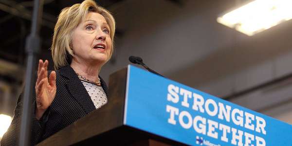 Le FBI remet au Congrès un rapport sur les emails de Clinton