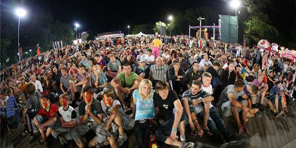 Euro 2016: simulation d`une attaque terroriste dans une fan zone à Nîmes