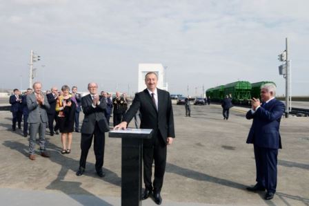 İlham Əliyev liman açılışında - FOTOLAR