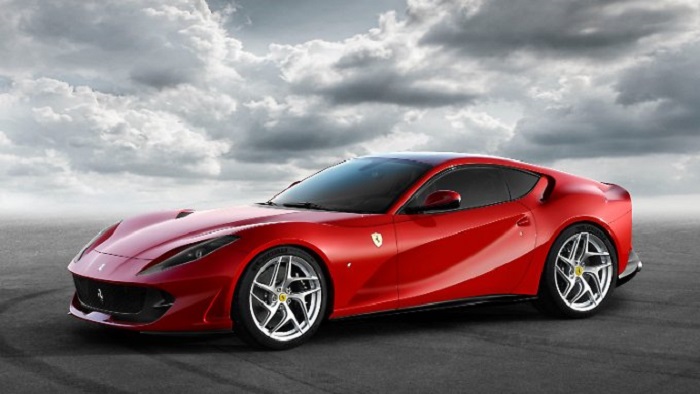 Aus dem Ferrari F12 wird 812 Superfast
