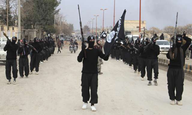 ISIS intensifies attacks on north, rebels warn of new migration wave