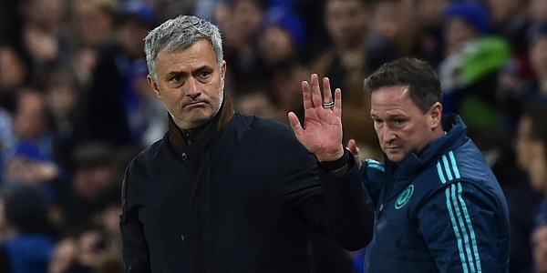 Football : Mourinho signe un précontrat avec Manchester United