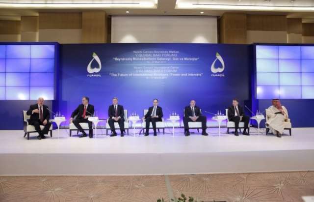 Le 5e Forum global de Bakou se poursuit avec une réunion intitulée «L’avenir des relations internationales»