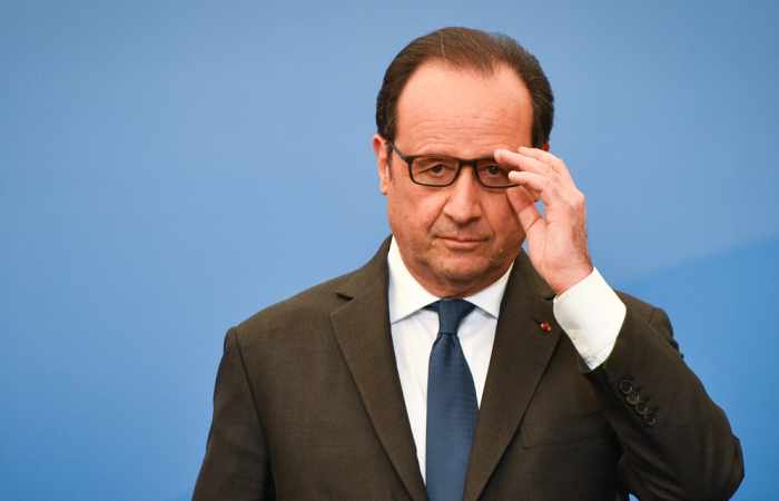 François Hollande appelle Russie et Ukraine à "se montrer à la hauteur des enjeux"