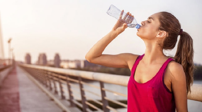 5 Dinge, die sich ändern, wenn Sie genug Wasser trinken