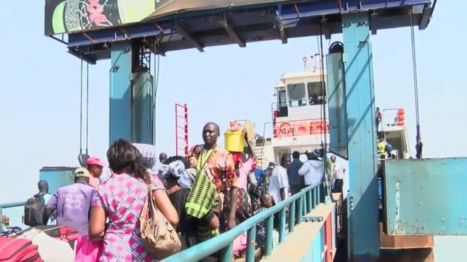 Gambians flee ahead of Barrow `inauguration`
