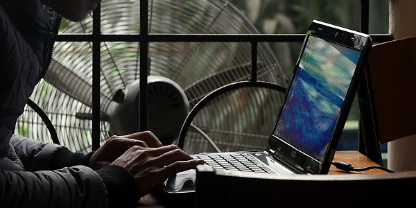 Comment Facebook, Google et Twitter vont lutter contre la radicalisation