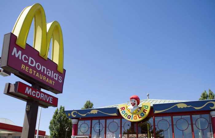 Grenoble : incendie criminel dans un McDonald's, pas de blessé