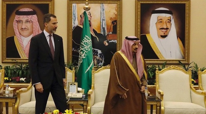 El rey de España viaja a Arabia Saudí a vender barcos de guerra