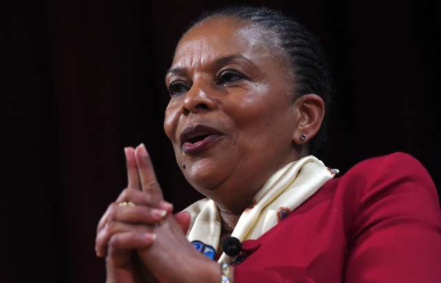 Taubira appelle au dialogue en Guyane, «sinon, le blocage va durer»