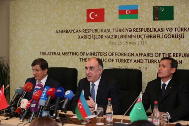 اجتماع الرؤساء الثلاثة في تركمانستان