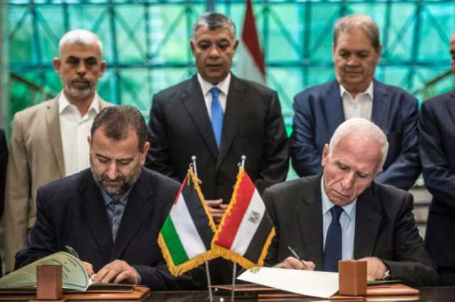 Hamas, Fatah sign reconciliation agreement in Cairo