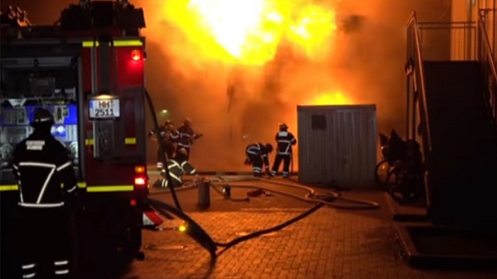 Un incendie détruit 28 logements d’un centre pour réfugiés à Hambourg