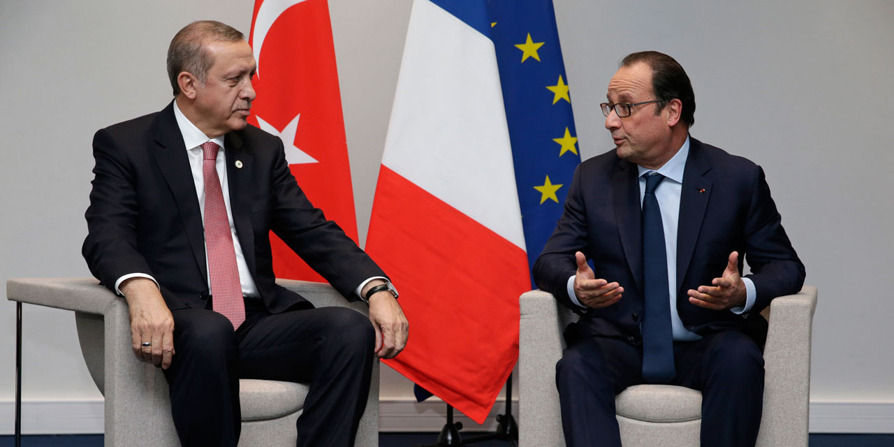 Hollande et Erdogan appellent à "une reprise des négociations inter-syriennes"