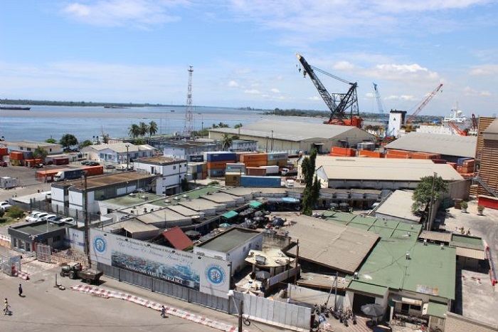 Le port d`Abidjan fermé après des tirs
