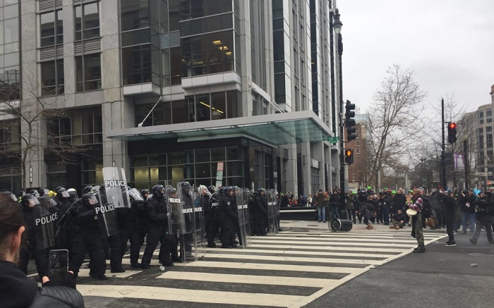 Flashbang grenades used on streets of Washington DC after inauguration