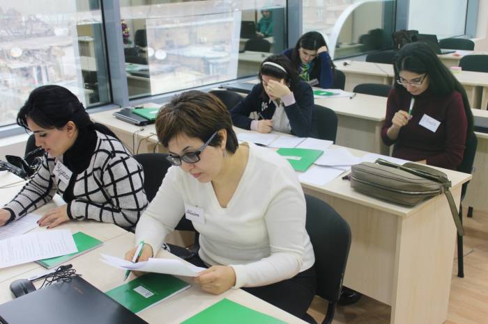 Aserbaidschanisches Zentrum für Lehrerfortbildung: Internationale Pädagogen helfen Aserbaidschan bei Anhebung der Bildungs- und Qualifizierungsstandards