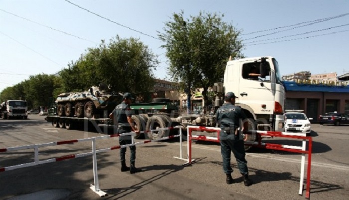 Military equipment removed from Khorenatsi Street after group surrenders - PHOTOS