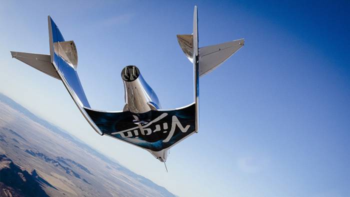 Virgin Galactic podría enviar turistas al espacio en solo unos meses