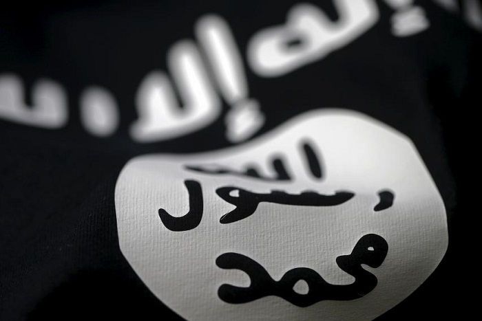 ISIS crucifying Ramadan violators 