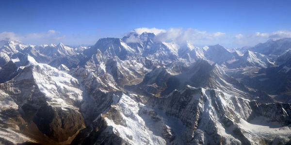Ils mentent sur leur ascension de l`Everest, le Népal les prive de montagne pendant 10 ans
